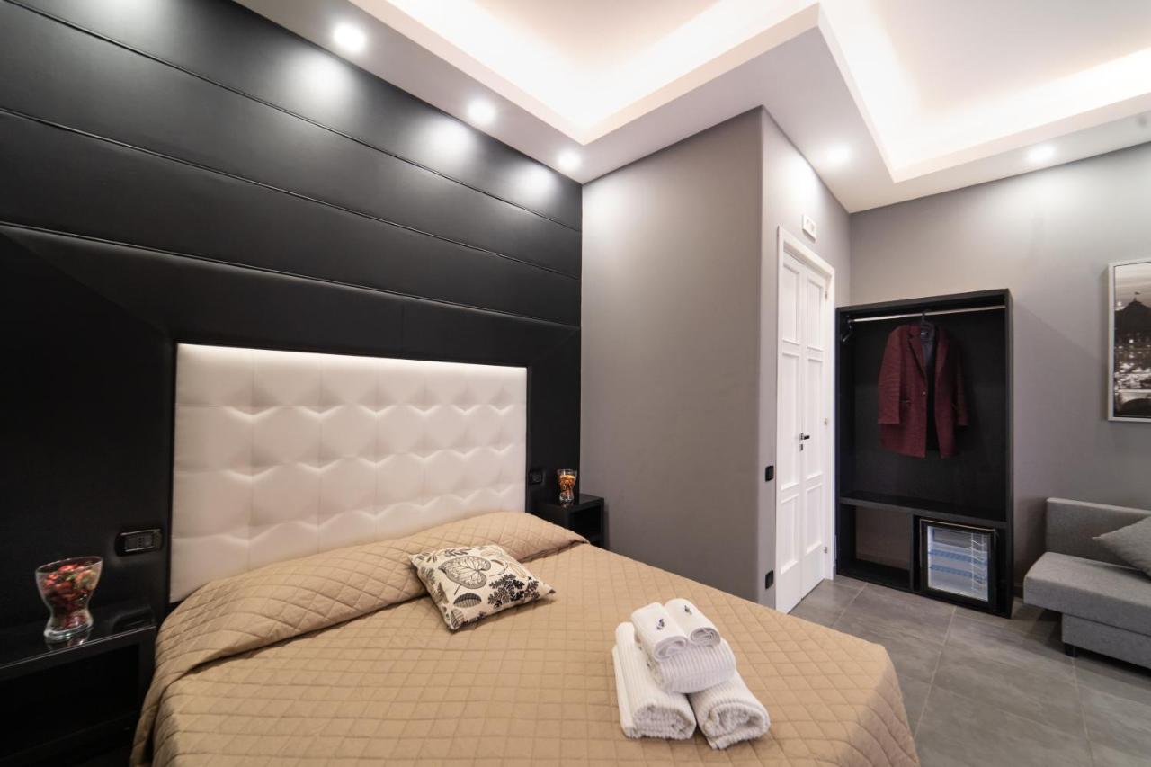Royal House Napoli Centro, By Clapa Group Hotel Ngoại thất bức ảnh